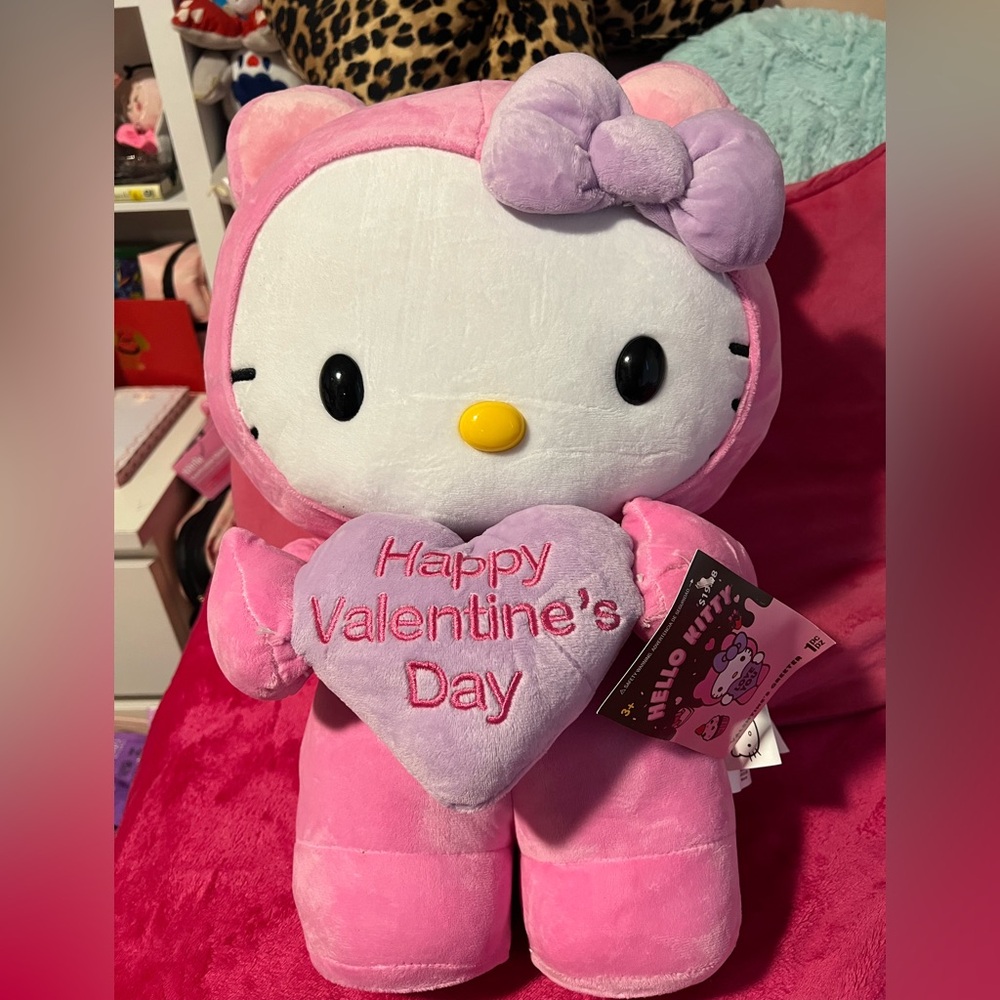 RARE Valentines Day Hello Kitty greeter!